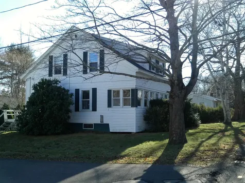 11 Rawson Avenue Camden ME 04843