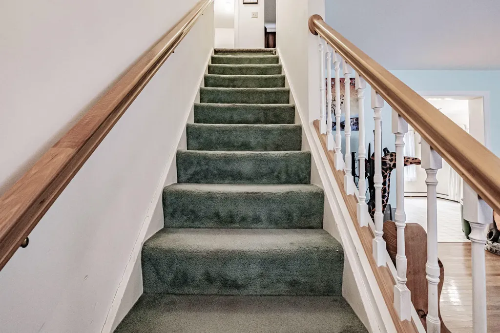 16 The Woods Road Union ME 04862