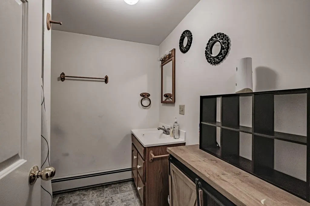 16 The Woods Road Union ME 04862