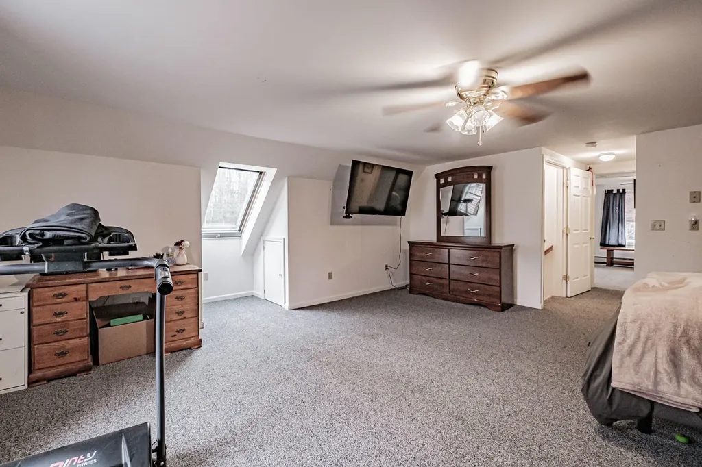 16 The Woods Road Union ME 04862