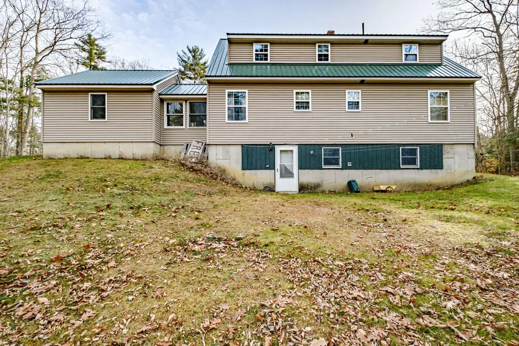 16 The Woods Road Union ME 04862