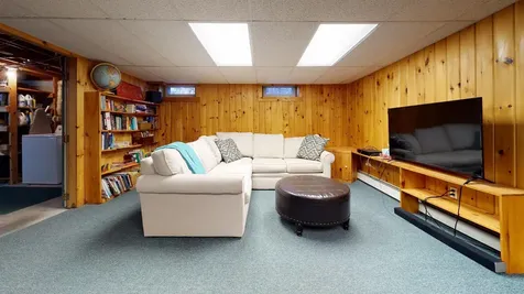 9 Hallmark Road Cumberland ME 04110