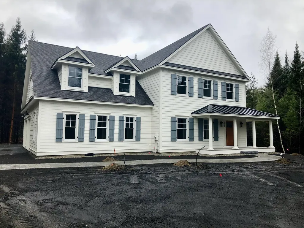 40 Field Road Falmouth ME 04105