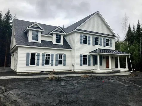 40 Field Road Falmouth ME 04105