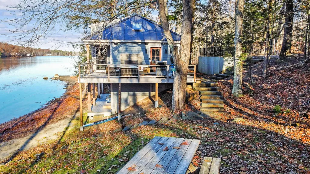 64 Mansir Lane Richmond ME 04357