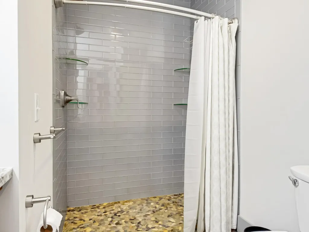 64 Mansir Lane Richmond ME 04357