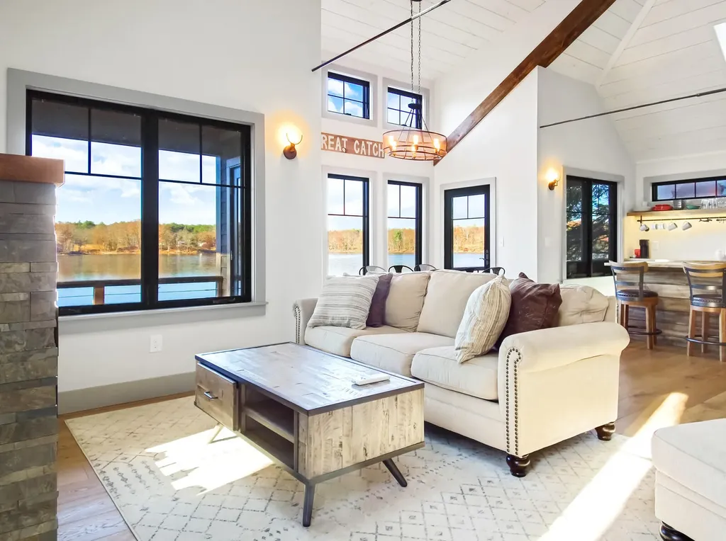 64 Mansir Lane Richmond ME 04357