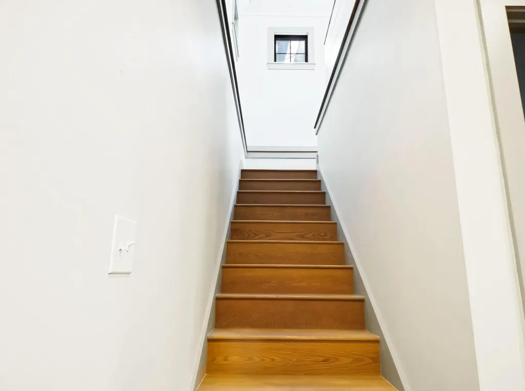 64 Mansir Lane Richmond ME 04357