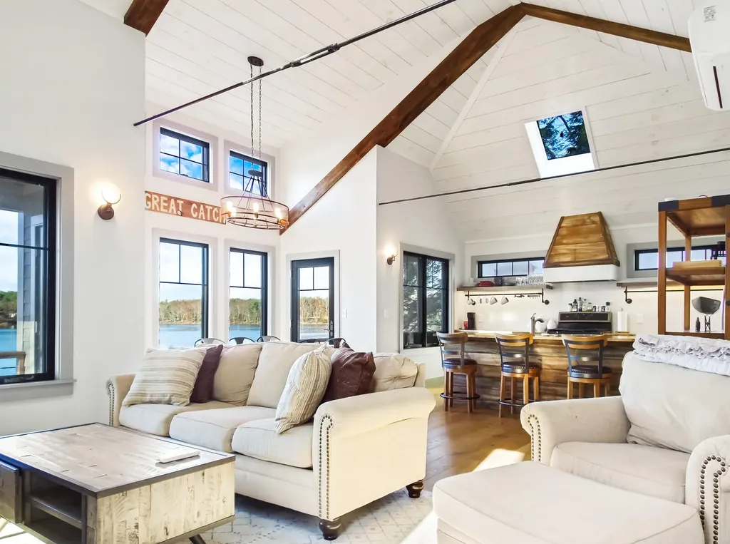 64 Mansir Lane Richmond ME 04357