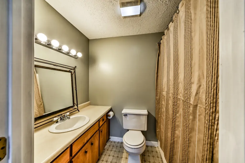 263 Coopers Mills Road Windsor ME 04363