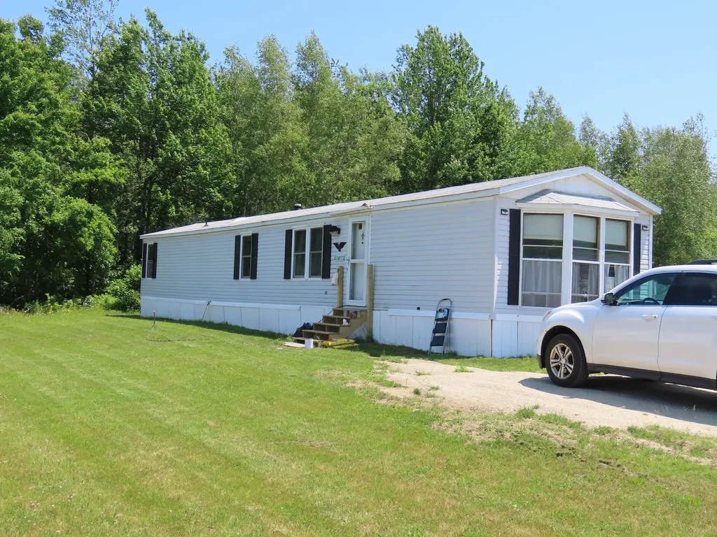 6 Bearberry Road Franklin ME 04634