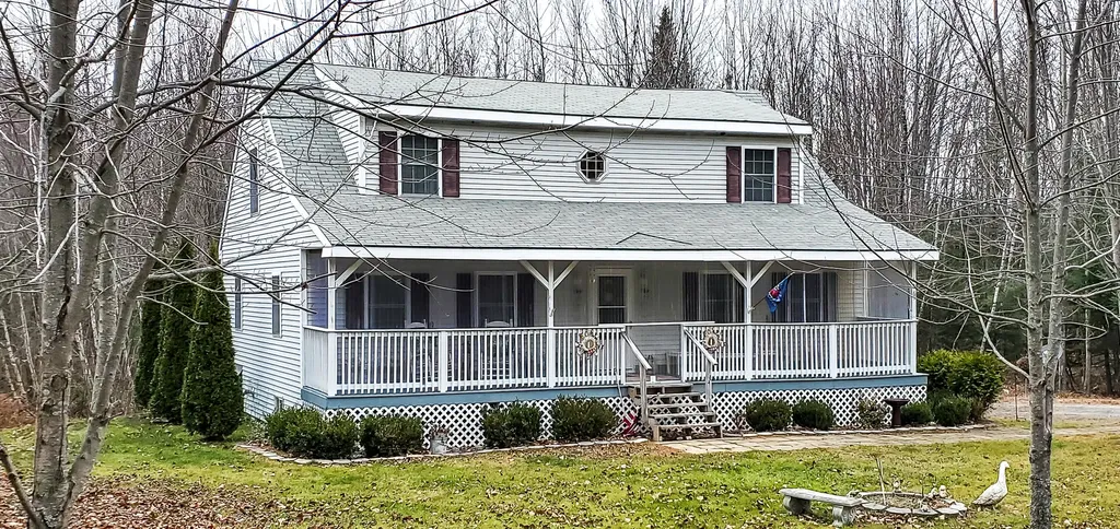 26 Hilltop Drive Wiscasset ME 04578