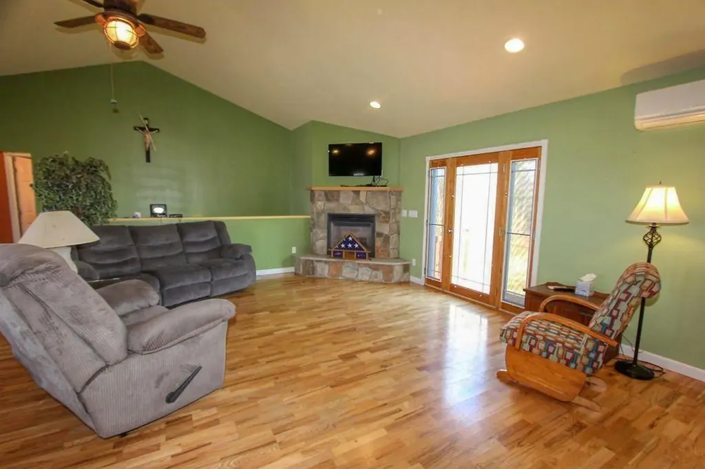 14 Old Meadow Road Lisbon ME 04250