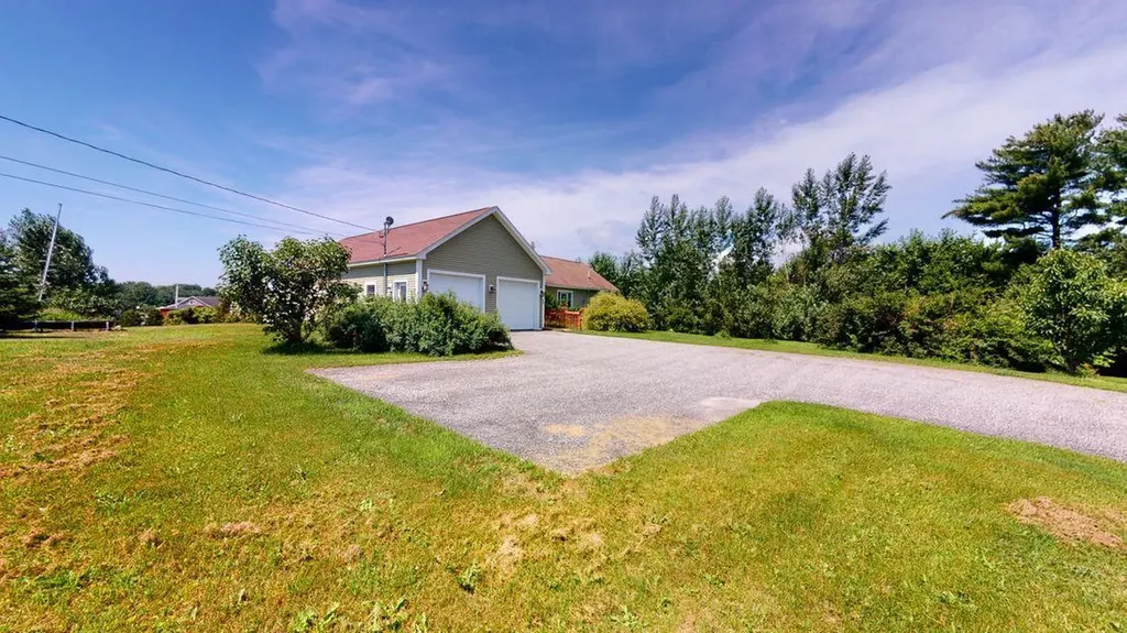 14 Old Meadow Road Lisbon ME 04250