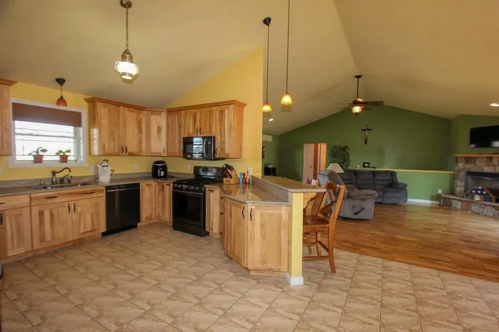 14 Old Meadow Road Lisbon ME 04250