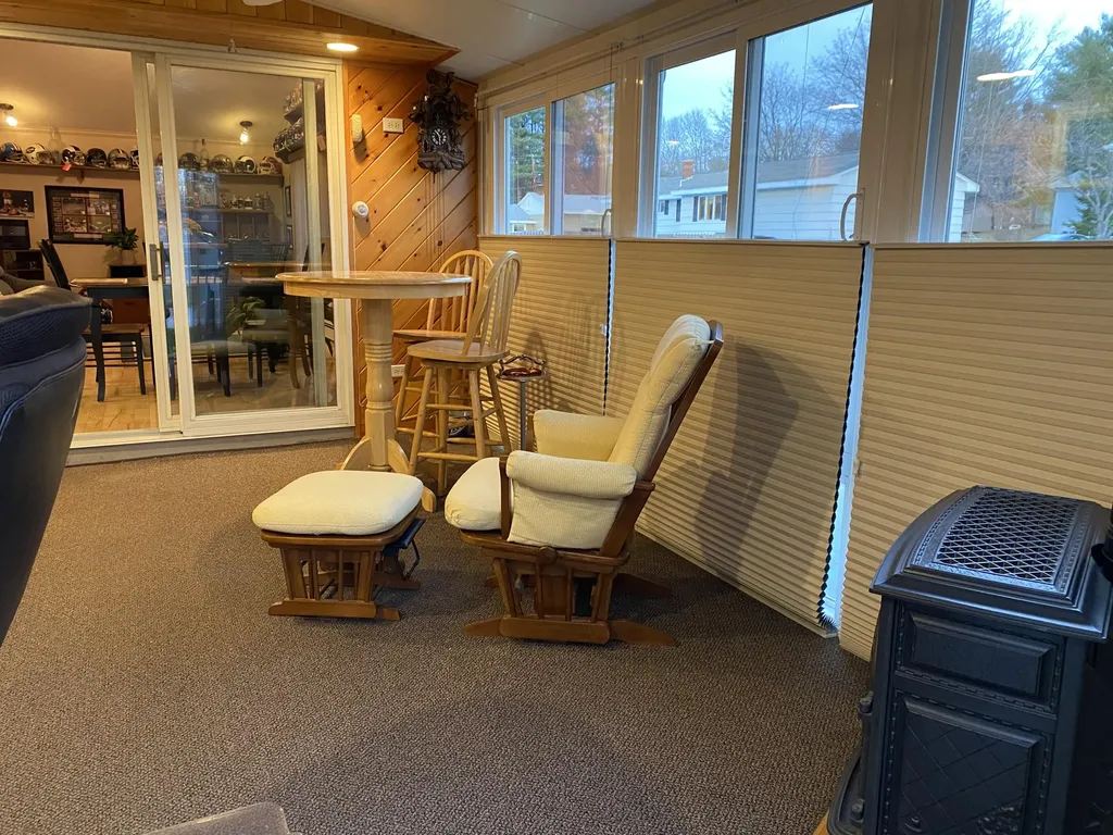 17 Swale Lane Lewiston ME 04240