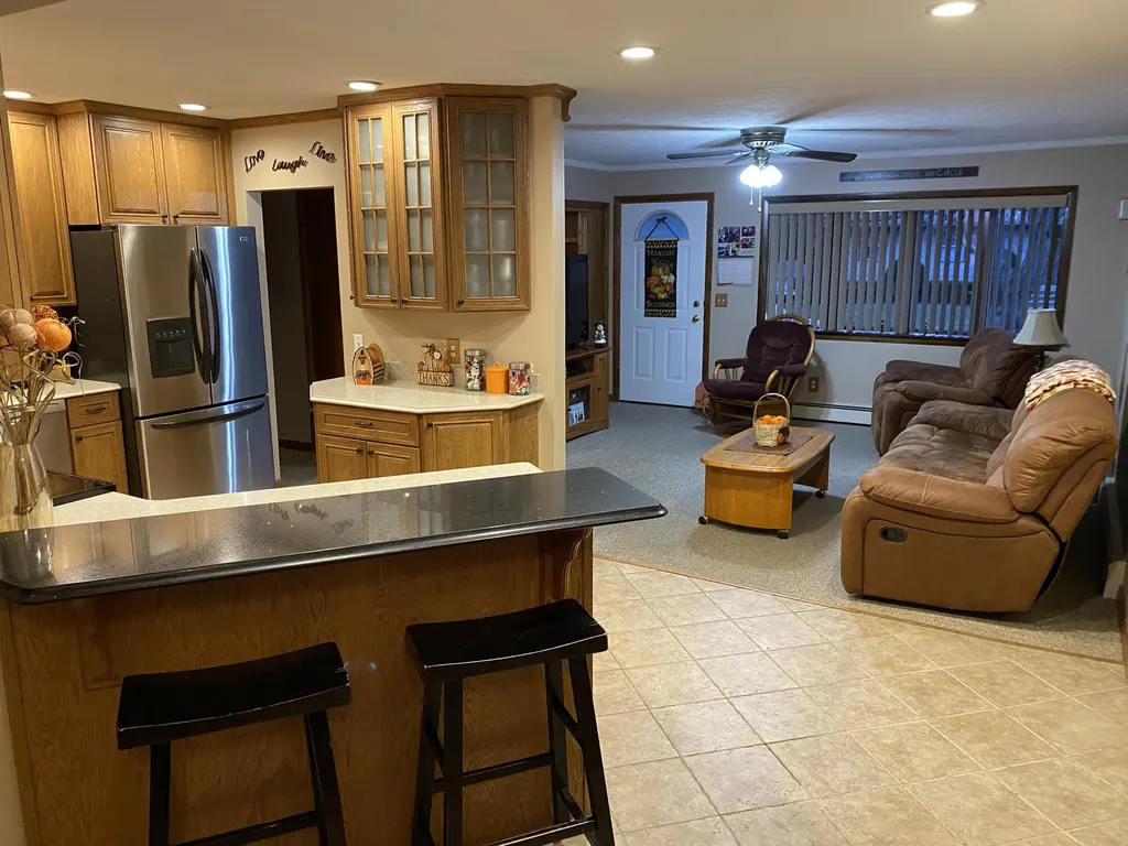 17 Swale Lane Lewiston ME 04240