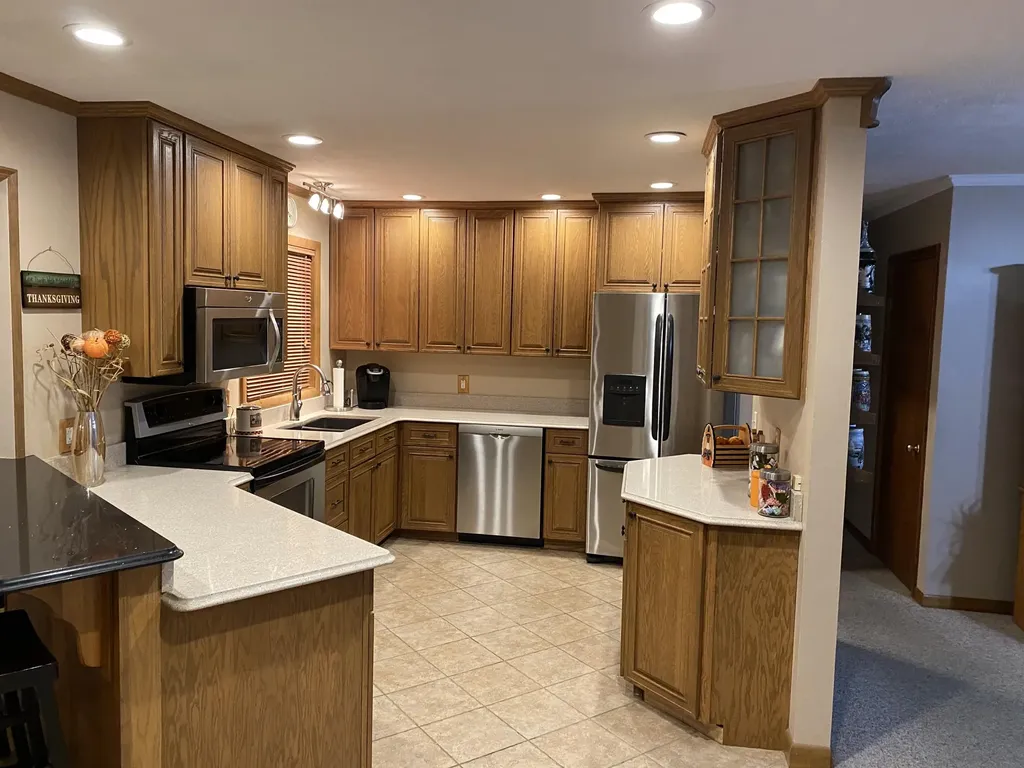 17 Swale Lane Lewiston ME 04240