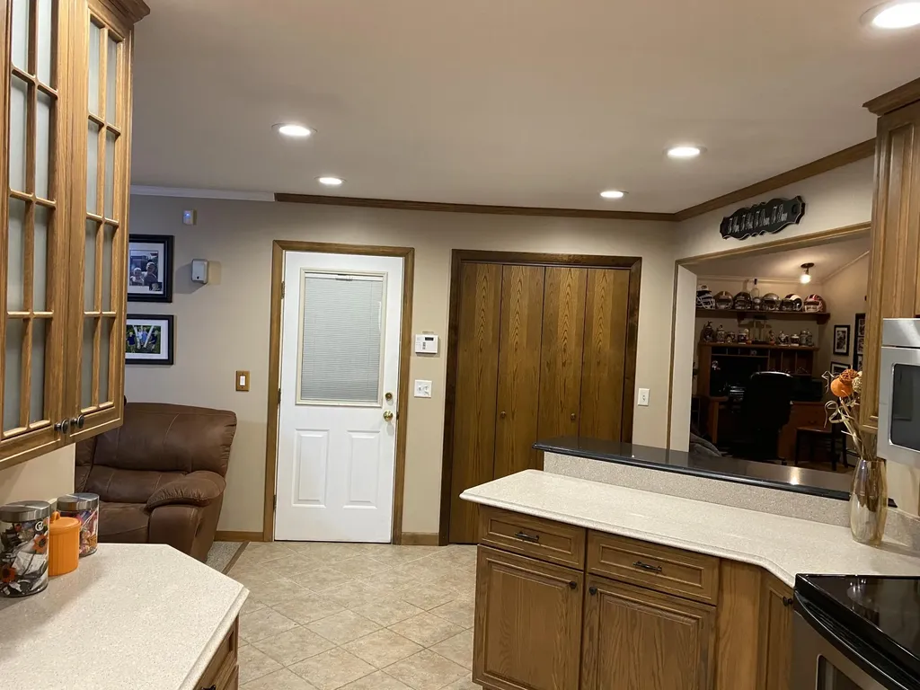 17 Swale Lane Lewiston ME 04240