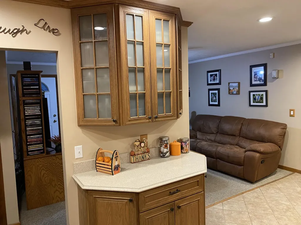 17 Swale Lane Lewiston ME 04240
