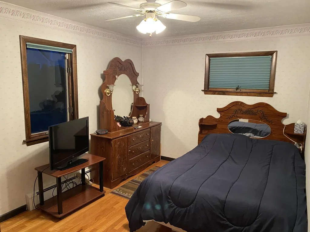 17 Swale Lane Lewiston ME 04240