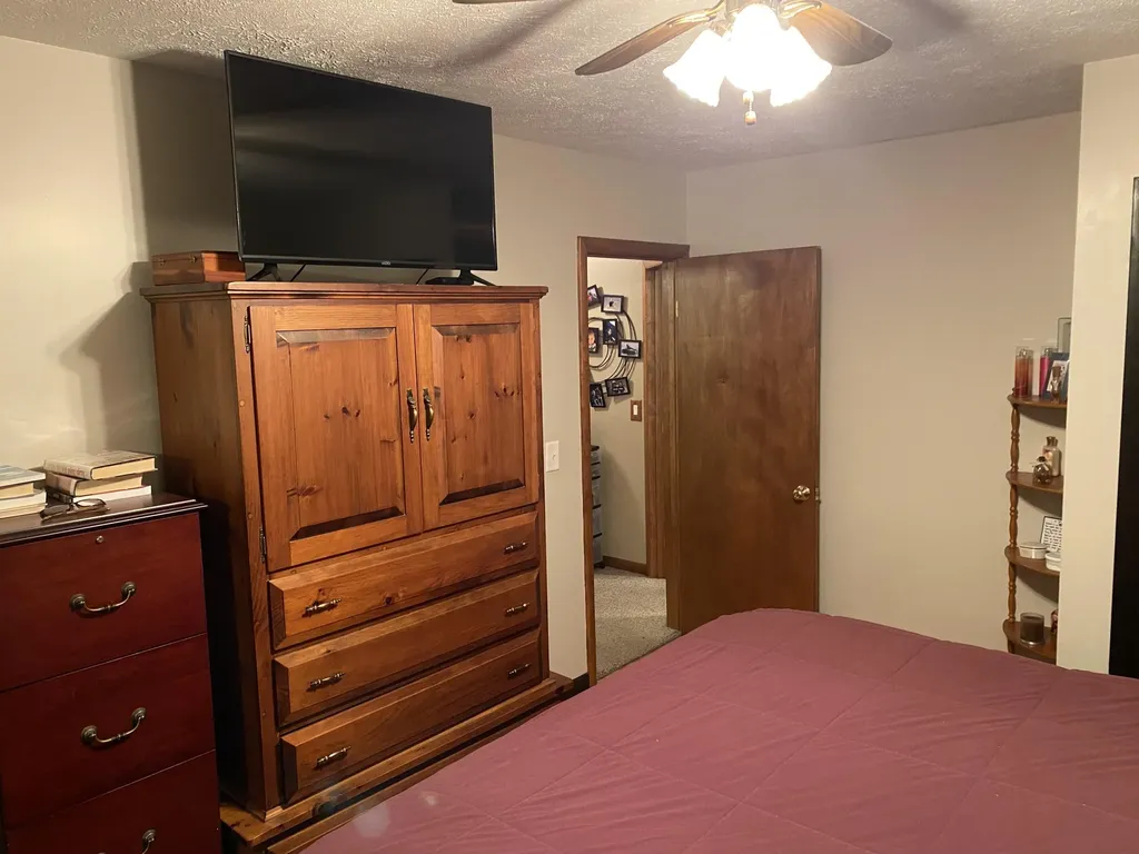 17 Swale Lane Lewiston ME 04240