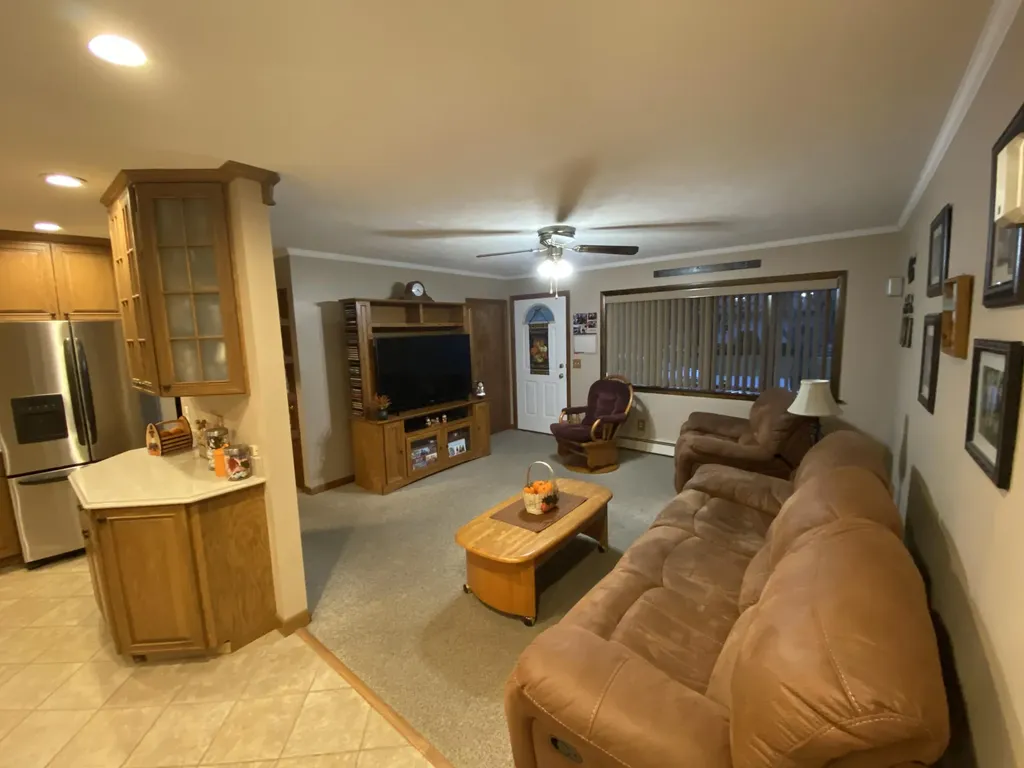 17 Swale Lane Lewiston ME 04240