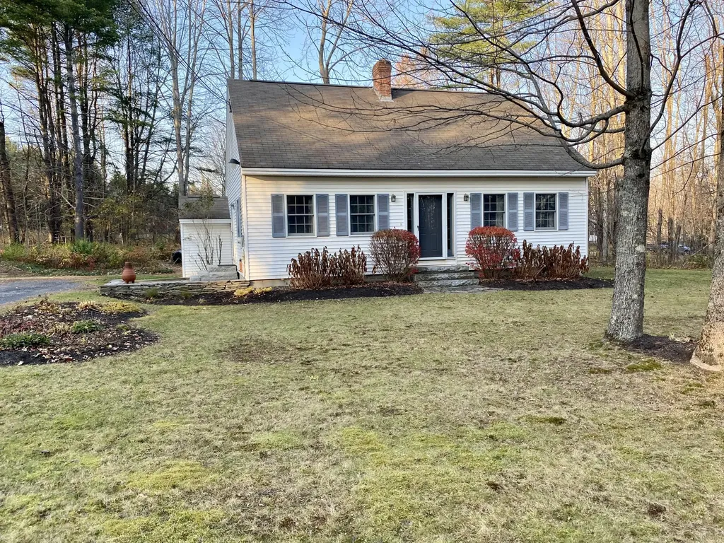 11 Lewis Road Sidney ME 04330