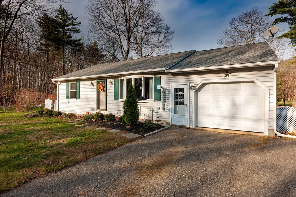 179 Mountain Road York ME 03902