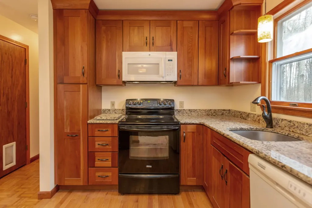 113 Marston Road Richmond ME 04357