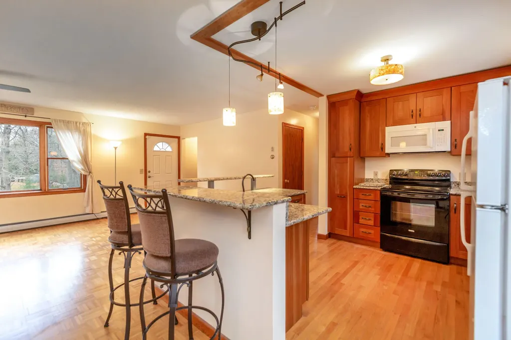 113 Marston Road Richmond ME 04357