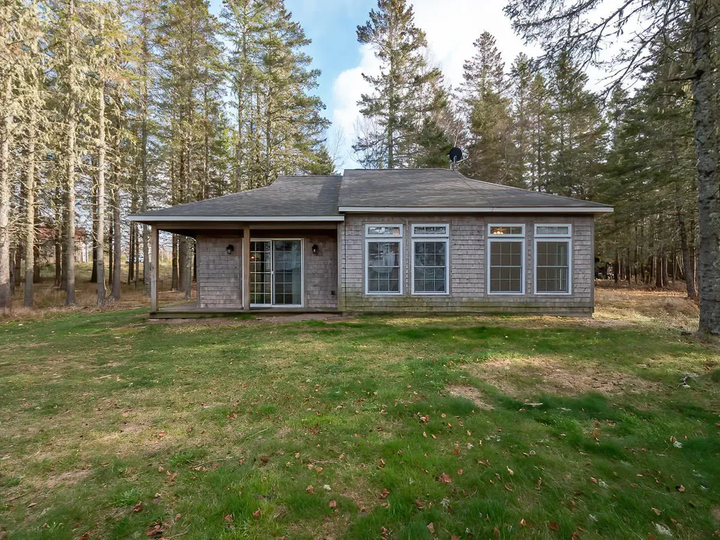 6 Vanasse Road Eastport ME 04631