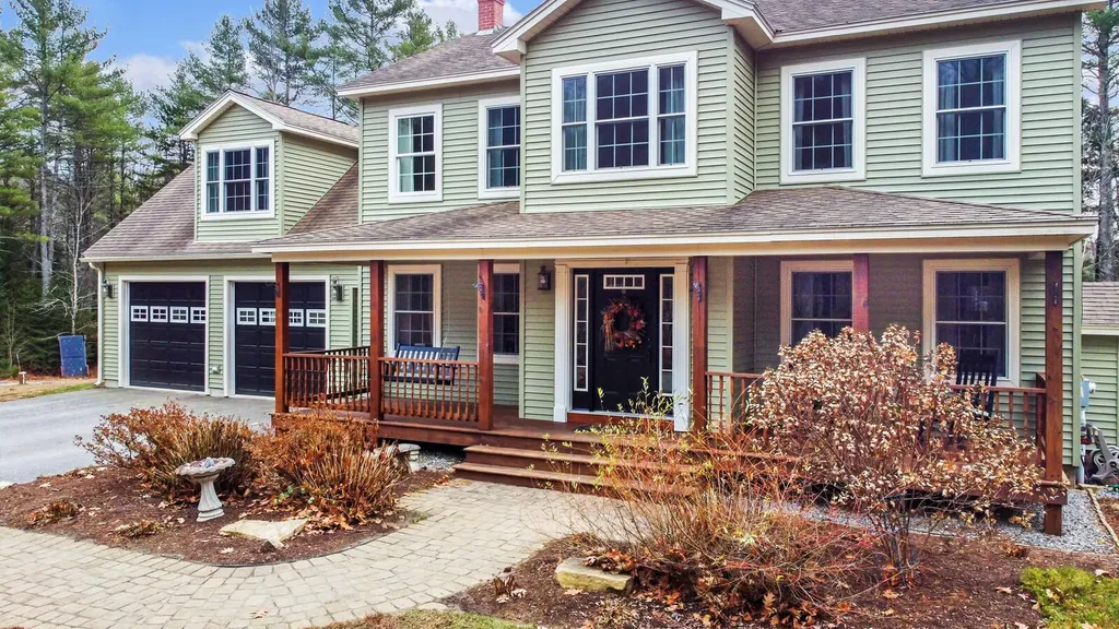 32 Harley Lane Bowdoin ME 04287