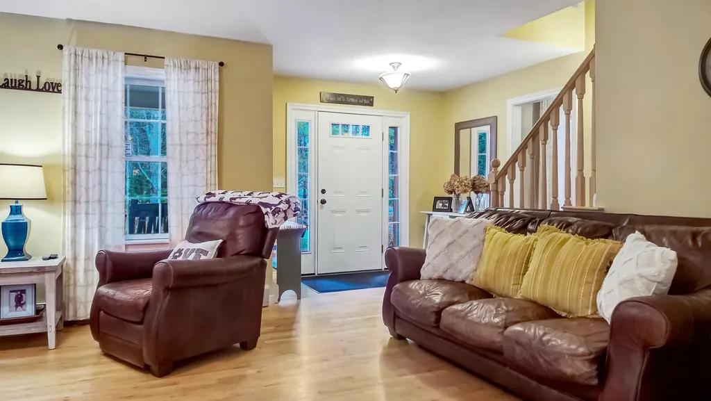 32 Harley Lane Bowdoin ME 04287
