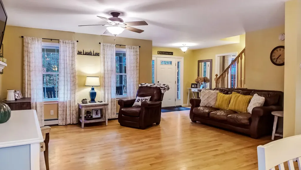 32 Harley Lane Bowdoin ME 04287
