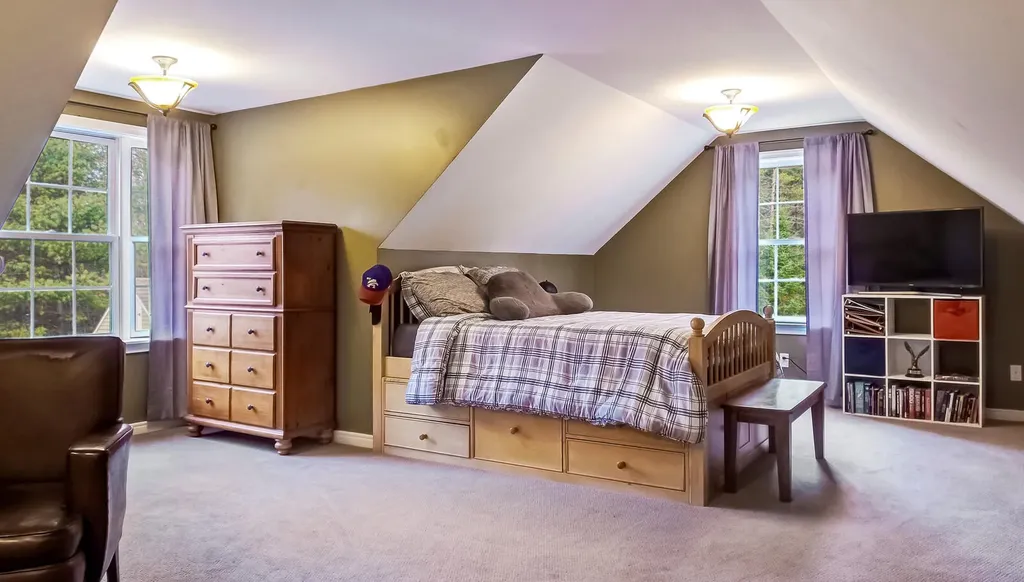 32 Harley Lane Bowdoin ME 04287