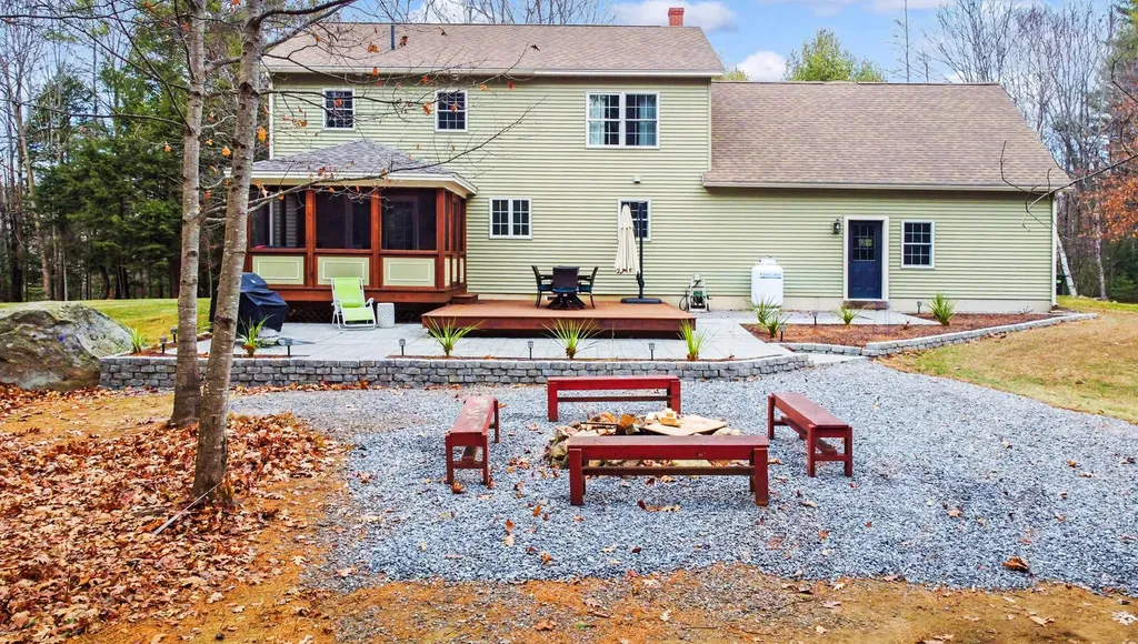 32 Harley Lane Bowdoin ME 04287