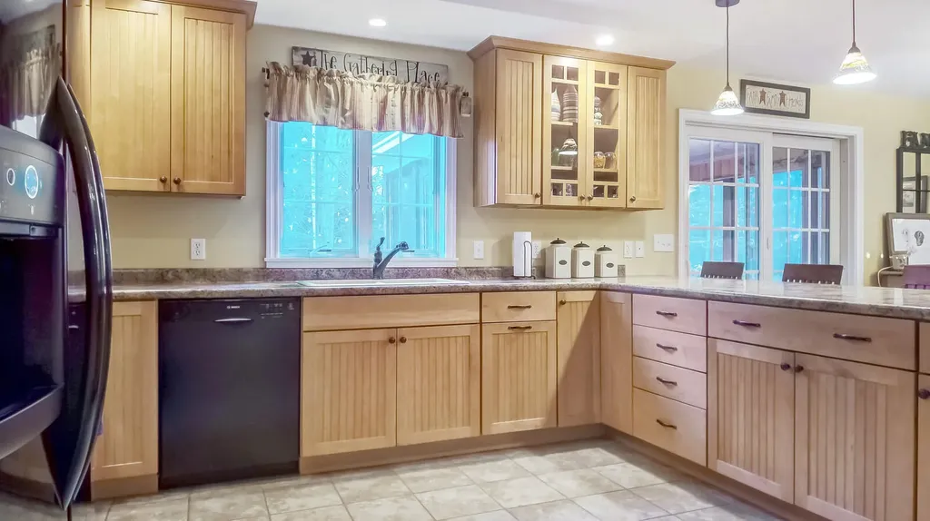 32 Harley Lane Bowdoin ME 04287