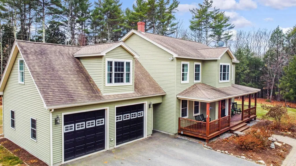 32 Harley Lane Bowdoin ME 04287