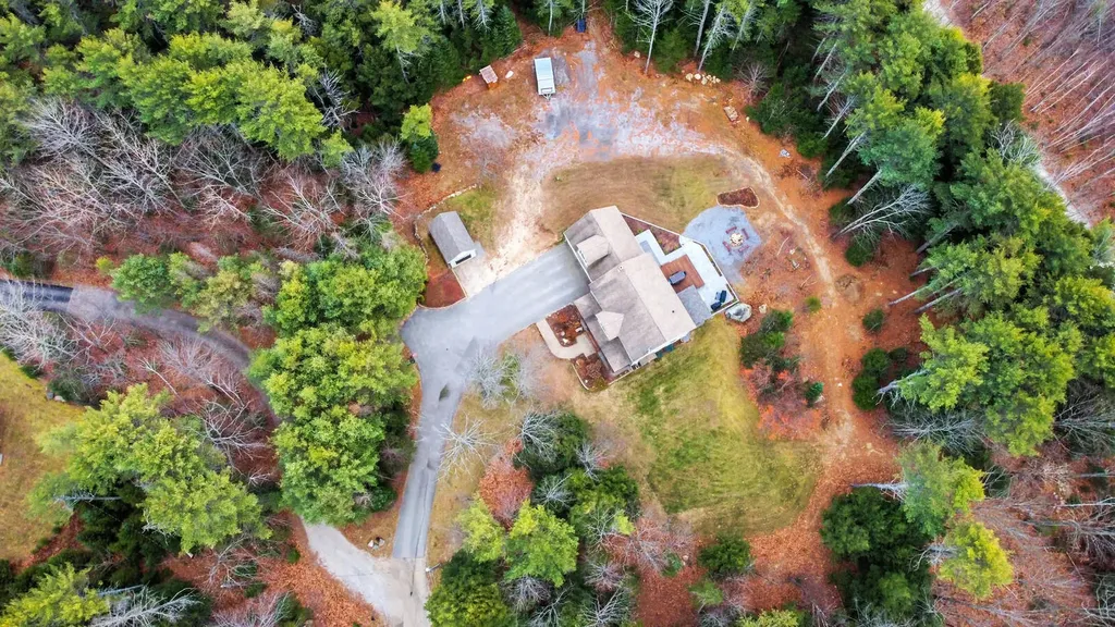 32 Harley Lane Bowdoin ME 04287