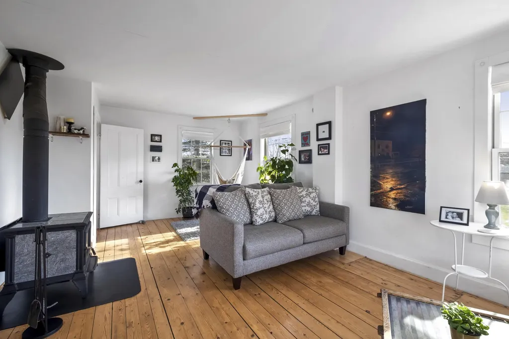 42 Erin Street Thomaston ME 04861