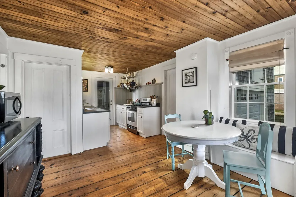 42 Erin Street Thomaston ME 04861