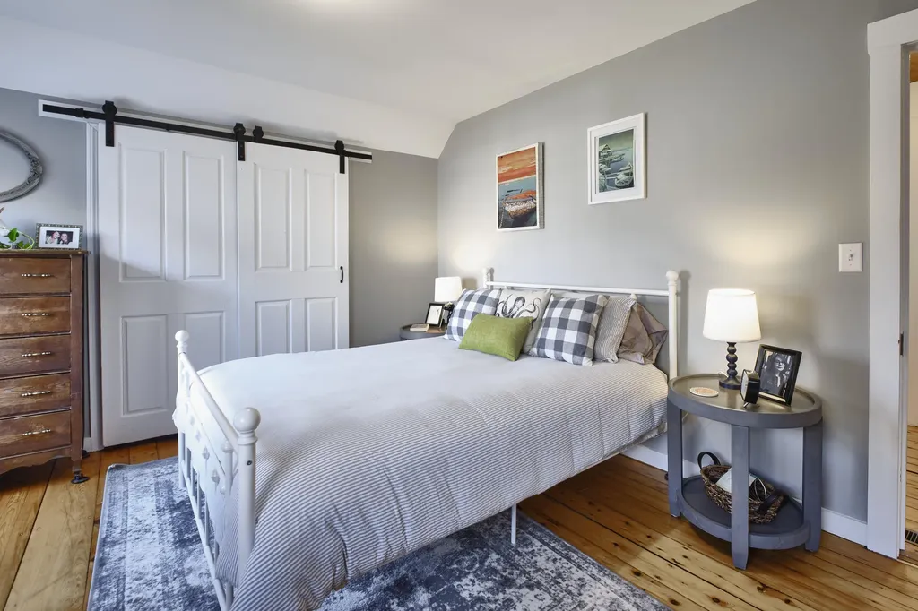 42 Erin Street Thomaston ME 04861
