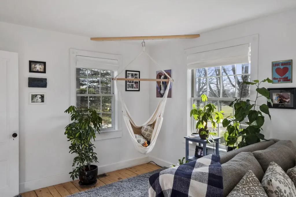42 Erin Street Thomaston ME 04861