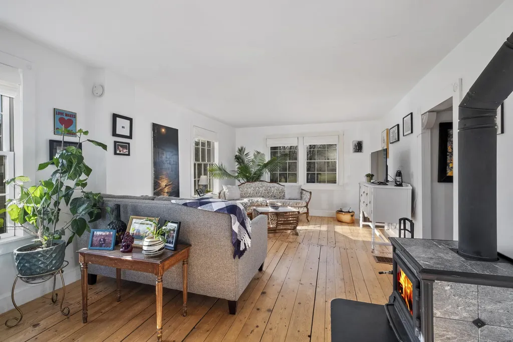 42 Erin Street Thomaston ME 04861