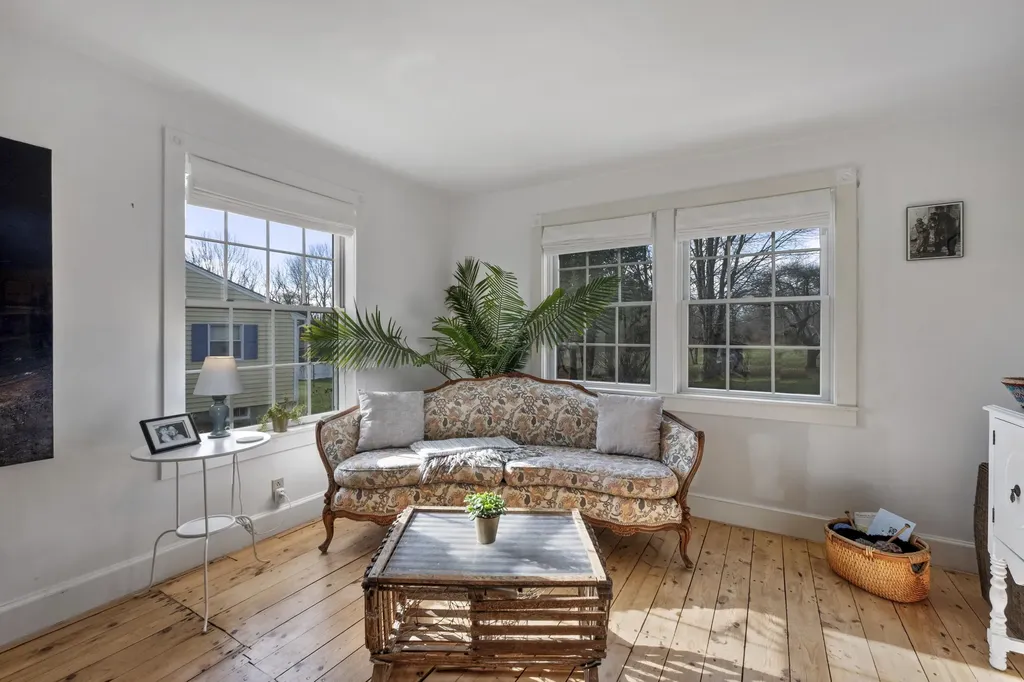 42 Erin Street Thomaston ME 04861