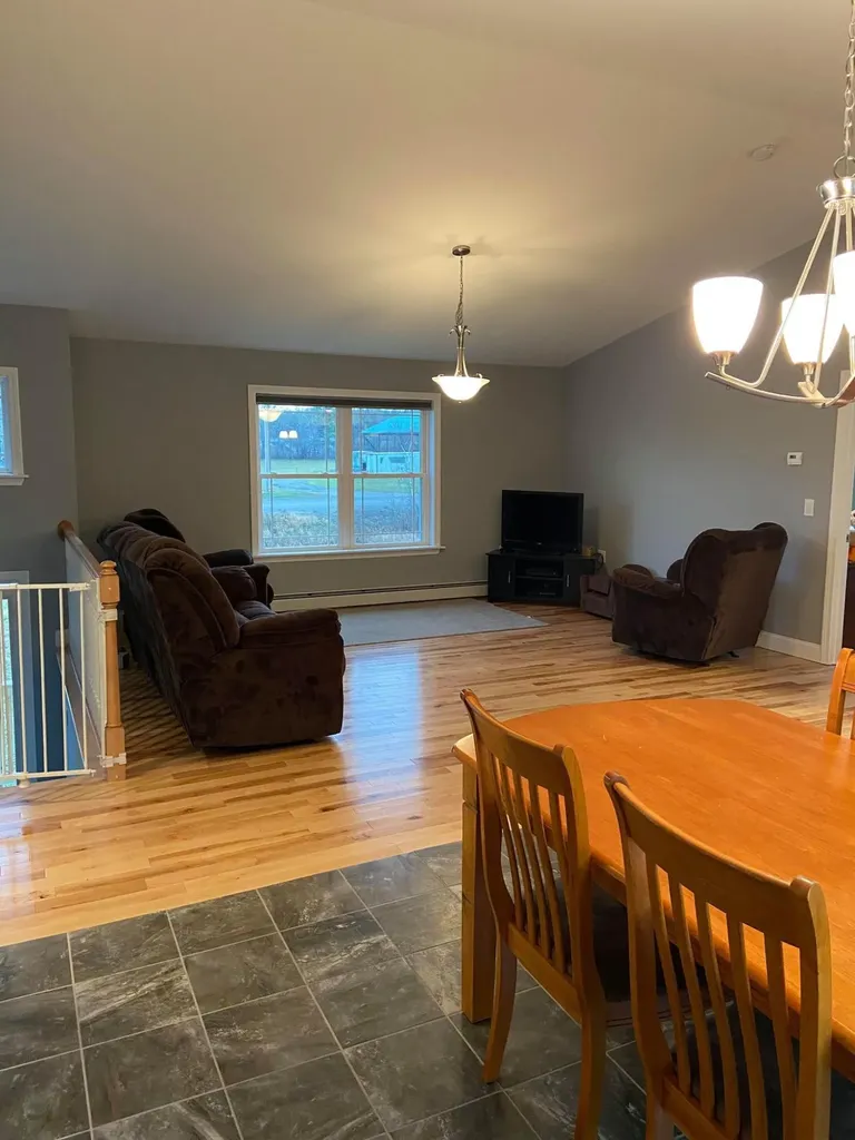 24 Cloughsdale Lane West Gardiner ME 04345