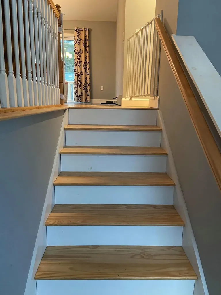 24 Cloughsdale Lane West Gardiner ME 04345