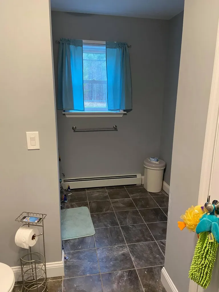 24 Cloughsdale Lane West Gardiner ME 04345