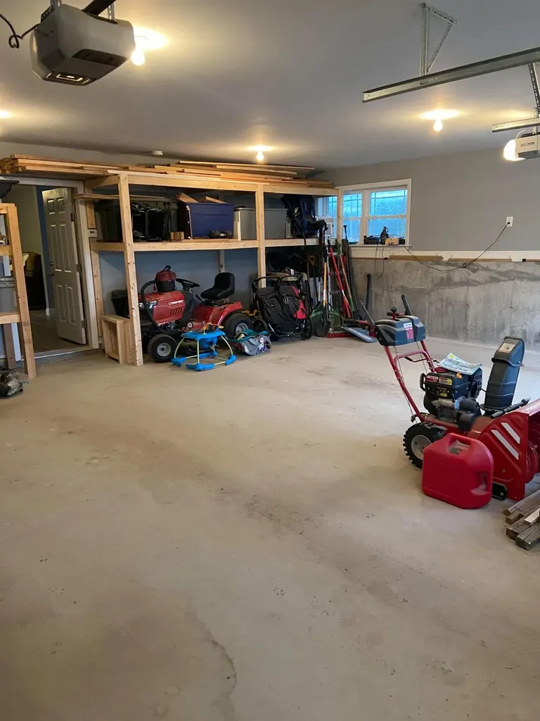 24 Cloughsdale Lane West Gardiner ME 04345